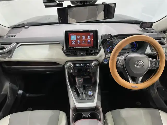 トヨタ ＲＡＶ４ ハイブリットG 愛知県 2020(令2)年 9.2万km ダークブルーマイカ 社外メモリナビ（NXV9970)/・AM/FM/CD/DVD/Bluetooth/・フルセグテレビ/衝突軽減ブレーキ/車線逸脱警報機能/レーダークルーズコントロール/ブラインドスポットモニター/リヤクロストラフィックアラート/ステアリングヒーター/シートメモリ/オートライト/オートマチックハイビーム/オートエアコン/シートヒーター（D席+N席）/バックカメラ/ドライブレコーダー/ETC/純正18インチアルミホイル/コーナーセンサー/スマートキー/スペアキー/プッシュスタートボタン/LEDヘッドライト/純正フロアマット/保証書/取扱説明書