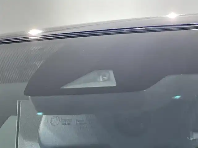 トヨタ ＲＡＶ４ ハイブリットG 愛知県 2020(令2)年 9.2万km ダークブルーマイカ 社外メモリナビ（NXV9970)/・AM/FM/CD/DVD/Bluetooth/・フルセグテレビ/衝突軽減ブレーキ/車線逸脱警報機能/レーダークルーズコントロール/ブラインドスポットモニター/リヤクロストラフィックアラート/ステアリングヒーター/シートメモリ/オートライト/オートマチックハイビーム/オートエアコン/シートヒーター（D席+N席）/バックカメラ/ドライブレコーダー/ETC/純正18インチアルミホイル/コーナーセンサー/スマートキー/スペアキー/プッシュスタートボタン/LEDヘッドライト/純正フロアマット/保証書/取扱説明書