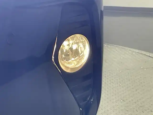 トヨタ ＲＡＶ４ ハイブリットG 愛知県 2020(令2)年 9.2万km ダークブルーマイカ 社外メモリナビ（NXV9970)/・AM/FM/CD/DVD/Bluetooth/・フルセグテレビ/衝突軽減ブレーキ/車線逸脱警報機能/レーダークルーズコントロール/ブラインドスポットモニター/リヤクロストラフィックアラート/ステアリングヒーター/シートメモリ/オートライト/オートマチックハイビーム/オートエアコン/シートヒーター（D席+N席）/バックカメラ/ドライブレコーダー/ETC/純正18インチアルミホイル/コーナーセンサー/スマートキー/スペアキー/プッシュスタートボタン/LEDヘッドライト/純正フロアマット/保証書/取扱説明書