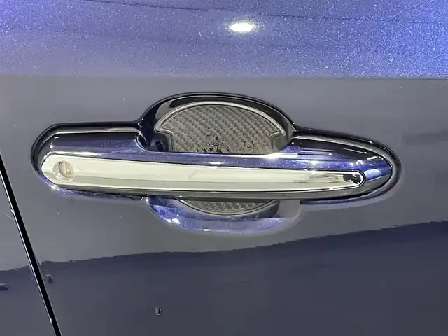 トヨタ ＲＡＶ４ ハイブリットG 愛知県 2020(令2)年 9.2万km ダークブルーマイカ 社外メモリナビ（NXV9970)/・AM/FM/CD/DVD/Bluetooth/・フルセグテレビ/衝突軽減ブレーキ/車線逸脱警報機能/レーダークルーズコントロール/ブラインドスポットモニター/リヤクロストラフィックアラート/ステアリングヒーター/シートメモリ/オートライト/オートマチックハイビーム/オートエアコン/シートヒーター（D席+N席）/バックカメラ/ドライブレコーダー/ETC/純正18インチアルミホイル/コーナーセンサー/スマートキー/スペアキー/プッシュスタートボタン/LEDヘッドライト/純正フロアマット/保証書/取扱説明書