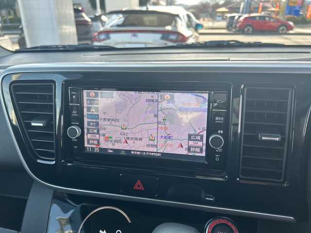 日産 デイズ ルークス ハイウェイスター Gターボ 東京都 2017(平29)年 2.7万km スパークリングレッド/ブラック 純正ナビ（MM317D-W）/・Bluetooth/TV/CD/DVD/SD/クルーズコントロール/横滑り防止装置/盗難防止装置/オートライト/ハイビームアシスト/衝突被害軽減システム/コーナーセンサー/ドライブレコーダー/15インチ純正アルミホイール/アラウンドビューモニター/プッシュスタート/アイドリングストップ/パワースライドドア/後席用サーキュレーター/後席サンシェード/オプションカラー：スパークリングレッド（Ｍ）／ブラック（Ｐ）２トーン/スペアキー1本/ETC