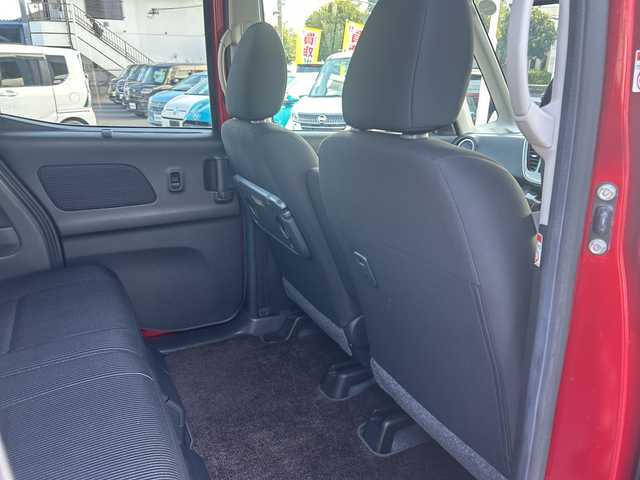 日産 デイズ ルークス ハイウェイスター Gターボ 東京都 2017(平29)年 2.7万km スパークリングレッド/ブラック 純正ナビ（MM317D-W）/・Bluetooth/TV/CD/DVD/SD/クルーズコントロール/横滑り防止装置/盗難防止装置/オートライト/ハイビームアシスト/衝突被害軽減システム/コーナーセンサー/ドライブレコーダー/15インチ純正アルミホイール/アラウンドビューモニター/プッシュスタート/アイドリングストップ/パワースライドドア/後席用サーキュレーター/後席サンシェード/オプションカラー：スパークリングレッド（Ｍ）／ブラック（Ｐ）２トーン/スペアキー1本/ETC