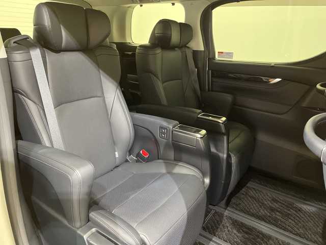 トヨタ ヴェルファイア Z Gエディション 愛媛県 2019(令1)年 5.3万km ホワイトパールクリスタルシャイン 純正12.3インチ後席モニター/純正１０インチナビ（NSZN-Z68T）/フルセグTV/Bluetooth/DVD再生/ドライブレコーダー/オットマンシート/衝突被害軽減ブレーキ/アダプティブクルーズコントロール/シートヒーター/シートクーラー/両側電動スライドドア/電動リアゲート/ＥＴＣ２．０