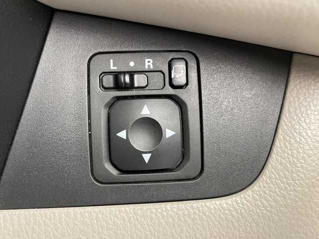 三菱 ｅＫスペース E 長野県 2017(平29)年 2.3万km シルキーホワイト パナソニックナビ/ＣＤ再生/地デジＴＶ/両側スライドドア/アイドリングストップ/ライトレベライザー/電動格納ミラー/ＥＴＣ/キーレス/フロアマット