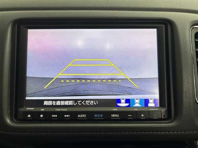 ホンダ ヴェゼル X ホンダセンシング 道央・札幌 2020(令2)年 3.3万km プラチナホワイトパール ・4WD/・コンフォートビューパッケージ/・純正SDナビ/・CD/DVD/SD/BT/フルセグ/・バックカメラ/・ビルトインETC/・ホンダセンシング/・衝突軽減ブレーキ/・レーンキープアシスト/・アダプティブクルーズコントロール/・横滑り防止/・アイドリングストップ/・前席シートヒーター/・純正16インチAW/・社外16インチAW冬タイヤ積込/・LEDヘッドライト/・オートライト/・プッシュスタート/・スマートキー/・エンジンスターター後送/・純正フロアマット/・取扱説明書/・保証書