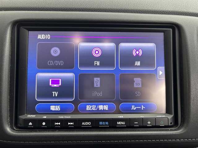 ホンダ ヴェゼル X ホンダセンシング 道央・札幌 2020(令2)年 3.3万km プラチナホワイトパール ・4WD/・コンフォートビューパッケージ/・純正SDナビ/・CD/DVD/SD/BT/フルセグ/・バックカメラ/・ビルトインETC/・ホンダセンシング/・衝突軽減ブレーキ/・レーンキープアシスト/・アダプティブクルーズコントロール/・横滑り防止/・アイドリングストップ/・前席シートヒーター/・純正16インチAW/・社外16インチAW冬タイヤ積込/・LEDヘッドライト/・オートライト/・プッシュスタート/・スマートキー/・エンジンスターター後送/・純正フロアマット/・取扱説明書/・保証書