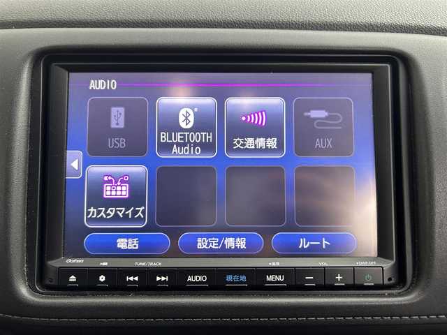ホンダ ヴェゼル X ホンダセンシング 道央・札幌 2020(令2)年 3.3万km プラチナホワイトパール ・4WD/・コンフォートビューパッケージ/・純正SDナビ/・CD/DVD/SD/BT/フルセグ/・バックカメラ/・ビルトインETC/・ホンダセンシング/・衝突軽減ブレーキ/・レーンキープアシスト/・アダプティブクルーズコントロール/・横滑り防止/・アイドリングストップ/・前席シートヒーター/・純正16インチAW/・社外16インチAW冬タイヤ積込/・LEDヘッドライト/・オートライト/・プッシュスタート/・スマートキー/・エンジンスターター後送/・純正フロアマット/・取扱説明書/・保証書