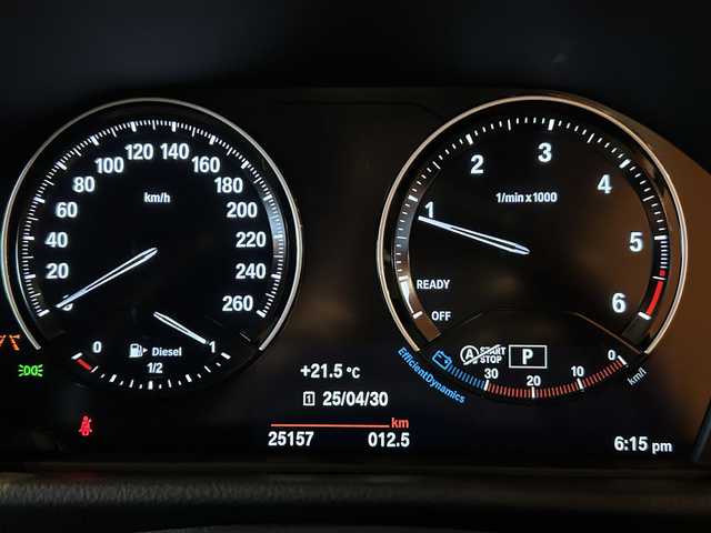 ＢＭＷ ２１８ｄ xDriveアクティブツアラー ラグジュアリー 道央・札幌 2022(令4)年 2.6万km ミネラルホワイト メタリックペイント/コンフォートパッケージ/　・オートマチックテールゲート/　・コンフォートアクセス/　・ライトパッケージ/ドライビングアシスト/パーキングサポートパッケージ/　・リヤビューカメラ/　・PDC/　・パーキングアシスト/アドバンスドアクティブセーフティパッケージ/　・ACC/　・ヘッドアップディスプレイ/本革シート/シートヒーター/純正HDDナビ/USB/Bluetooth/電動リアゲート