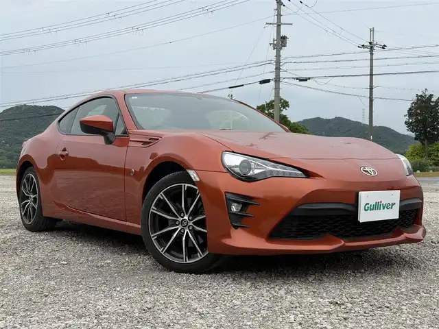 トヨタ ８６ GT 兵庫県 2017(平29)年 4.4万km オレンジメタリック ストラーダナビ/フルセグTV/ETC/クルーズコントロール/純正17インチアルミホイール/LEDヘッドライト/フォグランプ/プッシュスタート＆スマートキー/ETC