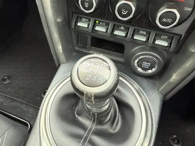 トヨタ ８６ GT 兵庫県 2017(平29)年 4.4万km オレンジメタリック ストラーダナビ/フルセグTV/ETC/クルーズコントロール/純正17インチアルミホイール/LEDヘッドライト/フォグランプ/プッシュスタート＆スマートキー/ETC