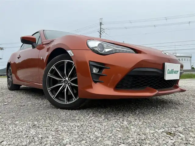 トヨタ ８６ GT 兵庫県 2017(平29)年 4.4万km オレンジメタリック ストラーダナビ/フルセグTV/ETC/クルーズコントロール/純正17インチアルミホイール/LEDヘッドライト/フォグランプ/プッシュスタート＆スマートキー/ETC