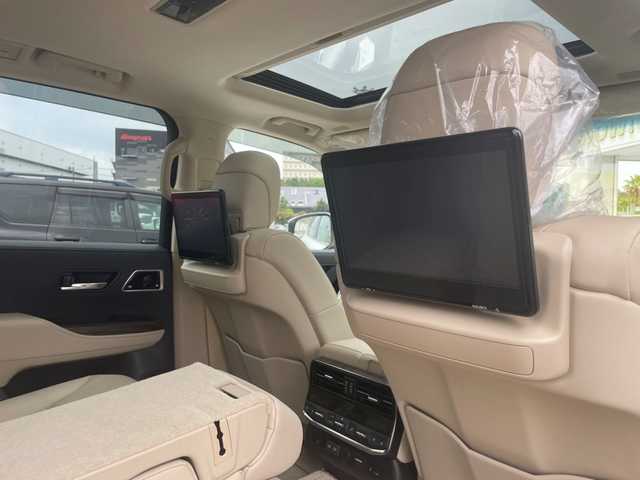 トヨタ ランドクルーザー ZX 千葉県 2023(令5)年 2.6万km プレシャスホワイトパール モデリスタエアロ/リアエンターシステム/メーカーナビ JBLサウンド/地デジTV【DVD/CD再生可　Bluetooth接続/マルチテレインモニター/ブラックルーフレール/寒冷地仕様/クールBOX/Toyota Safety Sense/・プリクラッシュセーフティ/・レーンディパーチャーアラート/・オートマチックハイビーム/・RCTA（リヤクロストラフィックアラート）/ムーンルーフ/レザーシート/前席エアシート/シートヒーター/リア電動リクライニングシート/リバース連動ドアミラー/革巻ステアリング/ステアリングスイッチ/ETC（2.0）/LEDヘッドライト/フォグライト/ウインカーミラー/クリアランスソナー/純正20インチアルミホイル/サイド/カーテン/ニーエアバッグ/スマートキー