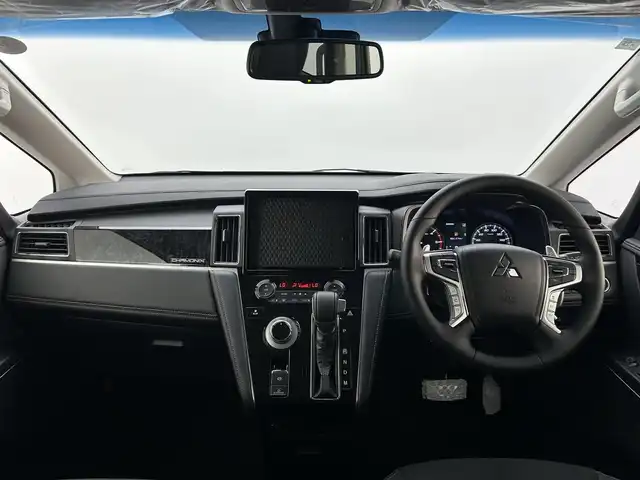 三菱 デリカＤ：５ シャモニー 福井県 2025(令7)年 0.1千km 白Ⅱ 4WD/届出済未使用車/アダプティブクルーズコントロール/レーンキープアシスト/車線逸脱警報/衝突軽減ブレーキ/ブラインドスポットモニター/両側パワースライドドア/パワーバックドア/ハーフレザーシート/前席シートヒーター/運転席パワーシート/ステアリングヒーター/パドルシフト/MTモード付AT/LEDヘッドライト/オートライト/オートマチックハイビーム/リアフォグランプ/電動格納ミラー/ウィンカーミラー/電動ホールド/オートホールド/純正18インチAW装着/プッシュスタート/スマートキー/スペアキー1本/取扱説明書/保証書/オリジナルナビ取付パッケージ＋リアモニター取付パッケージ