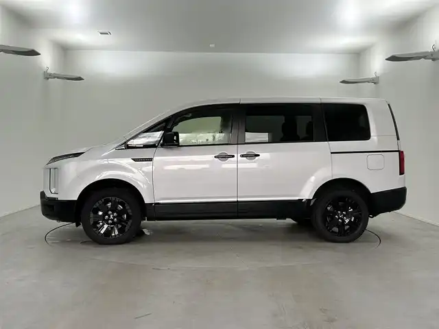 三菱 デリカＤ：５ シャモニー 福井県 2025(令7)年 0.1千km 白Ⅱ 4WD/届出済未使用車/アダプティブクルーズコントロール/レーンキープアシスト/車線逸脱警報/衝突軽減ブレーキ/ブラインドスポットモニター/両側パワースライドドア/パワーバックドア/ハーフレザーシート/前席シートヒーター/運転席パワーシート/ステアリングヒーター/パドルシフト/MTモード付AT/LEDヘッドライト/オートライト/オートマチックハイビーム/リアフォグランプ/電動格納ミラー/ウィンカーミラー/電動ホールド/オートホールド/純正18インチAW装着/プッシュスタート/スマートキー/スペアキー1本/取扱説明書/保証書/オリジナルナビ取付パッケージ＋リアモニター取付パッケージ