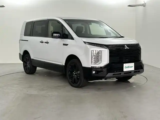 三菱 デリカＤ：５ シャモニー 福井県 2025(令7)年 0.1千km 白Ⅱ 4WD/届出済未使用車/アダプティブクルーズコントロール/レーンキープアシスト/車線逸脱警報/衝突軽減ブレーキ/ブラインドスポットモニター/両側パワースライドドア/パワーバックドア/ハーフレザーシート/前席シートヒーター/運転席パワーシート/ステアリングヒーター/パドルシフト/MTモード付AT/LEDヘッドライト/オートライト/オートマチックハイビーム/リアフォグランプ/電動格納ミラー/ウィンカーミラー/電動ホールド/オートホールド/純正18インチAW装着/プッシュスタート/スマートキー/スペアキー1本/取扱説明書/保証書/オリジナルナビ取付パッケージ＋リアモニター取付パッケージ