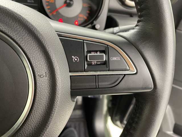 スズキ ジムニー XC 茨城県 2022(令4)年 3.1万km ジャングルグリーン ・社外ナビ/・フルセグTV/・純正16インチアルミホール/・ドアバイザー/・フロアマット/・シートヒーター/・革巻きステアリング/・ステアリングスイッチ/・オートライト/・アイドリングストップ/・スマートキー/・プッシュスタート/・ミラーヒーター