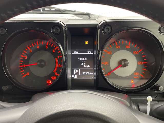 スズキ ジムニー XC 茨城県 2022(令4)年 3.1万km ジャングルグリーン ・社外ナビ/・フルセグTV/・純正16インチアルミホール/・ドアバイザー/・フロアマット/・シートヒーター/・革巻きステアリング/・ステアリングスイッチ/・オートライト/・アイドリングストップ/・スマートキー/・プッシュスタート/・ミラーヒーター