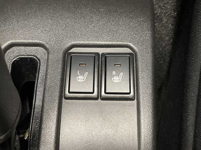 スズキ ジムニー XC 茨城県 2022(令4)年 3.1万km ジャングルグリーン ・社外ナビ/・フルセグTV/・純正16インチアルミホール/・ドアバイザー/・フロアマット/・シートヒーター/・革巻きステアリング/・ステアリングスイッチ/・オートライト/・アイドリングストップ/・スマートキー/・プッシュスタート/・ミラーヒーター