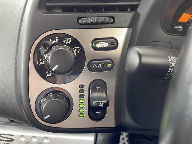 ホンダ Ｓ２０００ 山形県 2005(平17)年 2.8万km セブリングシルバーM ・純正ハードトップ/・運転席レカロシート/・モデューロサスペンションキット/・モデューロ１７インチアルミ/・キセノンヘッドライト/・ETC/・キーレス/・社外レーダー探知機