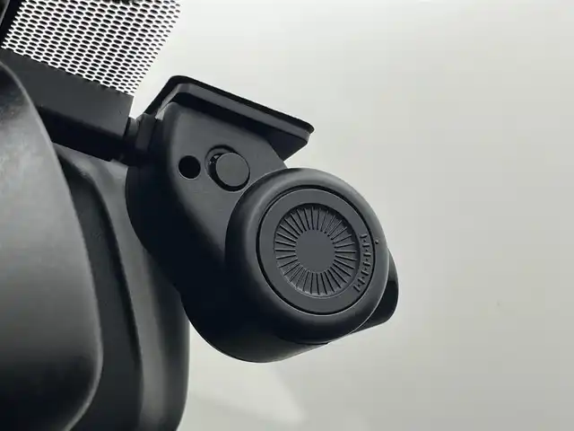 スバル レヴォーグ 1．8STIスポーツ 群馬県 2021(令3)年 3万km クリスタルホワイトP （フロント/リヤアンダー）エアロ/視界拡張テクノロジー/・デジタルマルチビューモニター（フロント/サイド/リヤ）/・前側方警戒アシスト/＝＝＝＝＝＝＝＝/純正8インチナビ/・CD/DVD/Blu-ray /SD/USB/HDMI/Bluetooth/フルセグTV/バック/フロント/サイドカメラ/本革シート（ボルドー/ブラック、レッドステッチ）/シートヒーター/シートベンチレーション/パワーシート /シートポジションメモリー/全車速追従機能付クルーズコントロール/パドルシフト/ETC/パワーテールゲート/アイサイトコアテクノロジー/・プリクラッシュブレーキ/・後退時ブレーキアシスト/・AT誤発進抑制制御/誤後進抑制制御/・ツーリングアシスト/・全車速追従機能付クルーズコントロール/定速クルーズコントロール/・車線逸脱抑制/車線逸脱警報/ふらつき警報/先行車発進お知らせ機能/アイサイトアシストモニター/ステアリングスイッチ/スマートキー/STIチューニング /・ビルシュタイン製フロントストラット&コイルスプリング/・ビルシュタイン製リヤダンパー&コイルスプリング