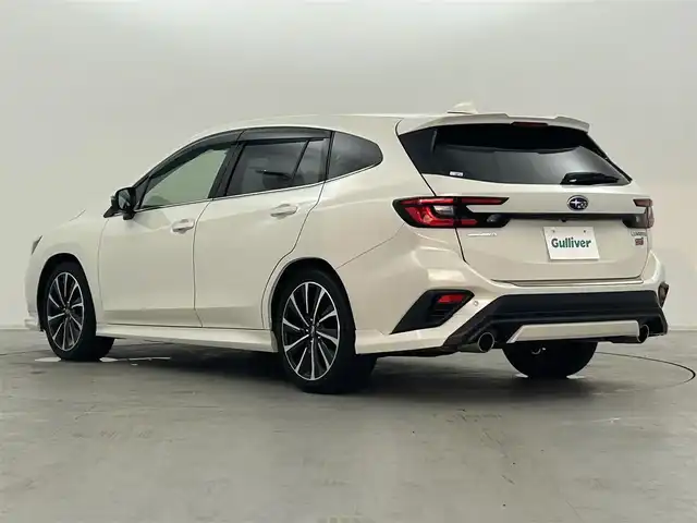 スバル レヴォーグ 1．8STIスポーツ 群馬県 2021(令3)年 3万km クリスタルホワイトP （フロント/リヤアンダー）エアロ/視界拡張テクノロジー/・デジタルマルチビューモニター（フロント/サイド/リヤ）/・前側方警戒アシスト/＝＝＝＝＝＝＝＝/純正8インチナビ/・CD/DVD/Blu-ray /SD/USB/HDMI/Bluetooth/フルセグTV/バック/フロント/サイドカメラ/本革シート（ボルドー/ブラック、レッドステッチ）/シートヒーター/シートベンチレーション/パワーシート /シートポジションメモリー/全車速追従機能付クルーズコントロール/パドルシフト/ETC/パワーテールゲート/アイサイトコアテクノロジー/・プリクラッシュブレーキ/・後退時ブレーキアシスト/・AT誤発進抑制制御/誤後進抑制制御/・ツーリングアシスト/・全車速追従機能付クルーズコントロール/定速クルーズコントロール/・車線逸脱抑制/車線逸脱警報/ふらつき警報/先行車発進お知らせ機能/アイサイトアシストモニター/ステアリングスイッチ/スマートキー/STIチューニング /・ビルシュタイン製フロントストラット&コイルスプリング/・ビルシュタイン製リヤダンパー&コイルスプリング
