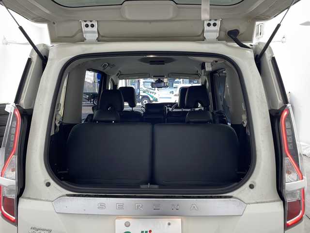 日産 セレナ ハイウェイスター V 兵庫県 2021(令3)年 2.3万km ブリリアントホワイトパール ・純正9インチナビ&TV&CD&DVD&SD&BT/・アラウンドビューモニター/・プロパイロット/・プリクラッシュセーフティ/・レーンキープアシスト/・レーダークルーズコントロール/・クリアランスソナー/・電動パーキングブレーキ/・オートブレーキホールド/・エマージェンシーブレーキ/・ビルトインETC/・デジタルインナーミラー/・ドライブレコーダー/・両側パワースライドドア/・ハンズフリースライドドア/・LEDライト/・純正16インチアルミホイール/・社外革調シートカバー/・スマートキー/・保証書/・取扱説明書