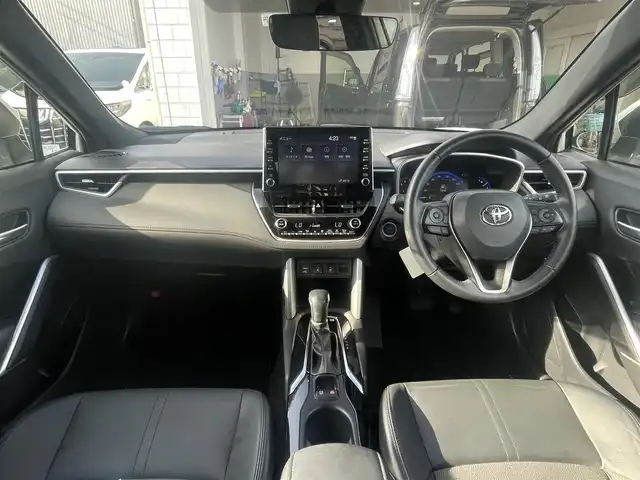 トヨタ カローラ クロス ハイブリッド Z 宮崎県 2022(令4)年 5万km プラチナホワイトパールマイカ 〇純正ディスプレイオーディオ/〇フルセグTV/○Bluetooth	/〇バックカメラ	/〇ETC	/〇ワンオーナー/〇プリクラッシュセーフティ	/〇レーントレーシングアシスト/〇レーダークルーズコントロール	/〇オートマチックハイビーム/〇ロードサインアシスト/〇パーキングサポートブレーキ/〇LEDヘッドランプ/〇LEDシーケンシャルターンランプ/〇LEDフロントフォグランプ/〇ルーフレール/〇リアスポイラー	/○オートマチックハイビーム	/〇オートライト				/〇純正18インチアルミ			/〇シートヒーター	/〇パワーシート/〇パワーバックドア	/〇左右独立温度調整オートエアコン	/〇スマートエントリー	/〇スタートシステム