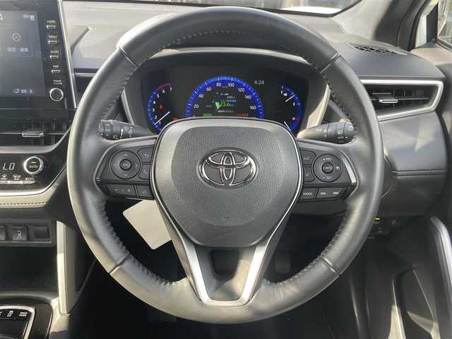 トヨタ カローラ クロス ハイブリッド Z 徳島県 2022(令4)年 5万km プラチナホワイトパールマイカ 〇純正ディスプレイオーディオ/〇フルセグTV/○Bluetooth	/〇バックカメラ	/〇ETC	/〇ワンオーナー/〇プリクラッシュセーフティ	/〇レーントレーシングアシスト/〇レーダークルーズコントロール	/〇オートマチックハイビーム/〇ロードサインアシスト/〇パーキングサポートブレーキ/〇LEDヘッドランプ/〇LEDシーケンシャルターンランプ/〇LEDフロントフォグランプ/〇ルーフレール/〇リアスポイラー	/○オートマチックハイビーム	/〇オートライト				/〇純正18インチアルミ			/〇シートヒーター	/〇パワーシート/〇パワーバックドア	/〇左右独立温度調整オートエアコン	/〇スマートエントリー	/〇スタートシステム