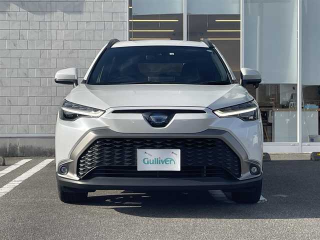 トヨタ カローラ クロス ハイブリッド Z 徳島県 2022(令4)年 5万km プラチナホワイトパールマイカ 〇純正ディスプレイオーディオ/〇フルセグTV/○Bluetooth	/〇バックカメラ	/〇ETC	/〇ワンオーナー/〇プリクラッシュセーフティ	/〇レーントレーシングアシスト/〇レーダークルーズコントロール	/〇オートマチックハイビーム/〇ロードサインアシスト/〇パーキングサポートブレーキ/〇LEDヘッドランプ/〇LEDシーケンシャルターンランプ/〇LEDフロントフォグランプ/〇ルーフレール/〇リアスポイラー	/○オートマチックハイビーム	/〇オートライト				/〇純正18インチアルミ			/〇シートヒーター	/〇パワーシート/〇パワーバックドア	/〇左右独立温度調整オートエアコン	/〇スマートエントリー	/〇スタートシステム