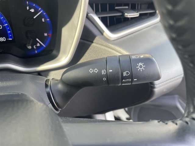 トヨタ カローラ クロス ハイブリッド Z 徳島県 2022(令4)年 5万km プラチナホワイトパールマイカ 〇純正ディスプレイオーディオ/〇フルセグTV/○Bluetooth	/〇バックカメラ	/〇ETC	/〇ワンオーナー/〇プリクラッシュセーフティ	/〇レーントレーシングアシスト/〇レーダークルーズコントロール	/〇オートマチックハイビーム/〇ロードサインアシスト/〇パーキングサポートブレーキ/〇LEDヘッドランプ/〇LEDシーケンシャルターンランプ/〇LEDフロントフォグランプ/〇ルーフレール/〇リアスポイラー	/○オートマチックハイビーム	/〇オートライト				/〇純正18インチアルミ			/〇シートヒーター	/〇パワーシート/〇パワーバックドア	/〇左右独立温度調整オートエアコン	/〇スマートエントリー	/〇スタートシステム