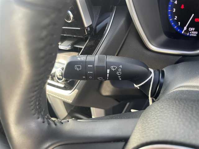 トヨタ カローラ クロス ハイブリッド Z 徳島県 2022(令4)年 5万km プラチナホワイトパールマイカ 〇純正ディスプレイオーディオ/〇フルセグTV/○Bluetooth	/〇バックカメラ	/〇ETC	/〇ワンオーナー/〇プリクラッシュセーフティ	/〇レーントレーシングアシスト/〇レーダークルーズコントロール	/〇オートマチックハイビーム/〇ロードサインアシスト/〇パーキングサポートブレーキ/〇LEDヘッドランプ/〇LEDシーケンシャルターンランプ/〇LEDフロントフォグランプ/〇ルーフレール/〇リアスポイラー	/○オートマチックハイビーム	/〇オートライト				/〇純正18インチアルミ			/〇シートヒーター	/〇パワーシート/〇パワーバックドア	/〇左右独立温度調整オートエアコン	/〇スマートエントリー	/〇スタートシステム