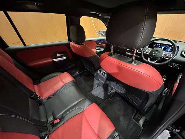 メルセデス・ベンツ Ｍ・ベンツ ＧＬＢ２００ｄ 4マチック AMGライン 千葉県 2023(令5)年 2.3万km コスモスブラック ＡＭＧレザーエクスクルーシブＰＫＧ　/アドバンスドＰＫＧ　/パノラマＳＲ　/赤黒シート　/ＨＵＤ　/ＡＣＣ　/ナビ　/ＴＶ　/３６０°カメラ　/アクティブパーキング　/電動リアゲート/シートＨ　/衝突軽減Ｂ　/１オーナー
