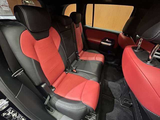 メルセデス・ベンツ Ｍ・ベンツ ＧＬＢ２００ｄ 4マチック AMGライン 千葉県 2023(令5)年 2.3万km コスモスブラック ＡＭＧレザーエクスクルーシブＰＫＧ　/アドバンスドＰＫＧ　/パノラマＳＲ　/赤黒シート　/ＨＵＤ　/ＡＣＣ　/ナビ　/ＴＶ　/３６０°カメラ　/アクティブパーキング　/電動リアゲート/シートＨ　/衝突軽減Ｂ　/１オーナー