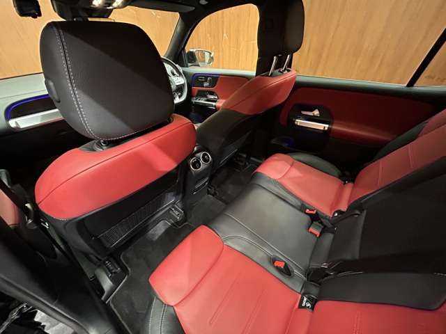 メルセデス・ベンツ Ｍ・ベンツ ＧＬＢ２００ｄ 4マチック AMGライン 千葉県 2023(令5)年 2.3万km コスモスブラック ＡＭＧレザーエクスクルーシブＰＫＧ　/アドバンスドＰＫＧ　/パノラマＳＲ　/赤黒シート　/ＨＵＤ　/ＡＣＣ　/ナビ　/ＴＶ　/３６０°カメラ　/アクティブパーキング　/電動リアゲート/シートＨ　/衝突軽減Ｂ　/１オーナー