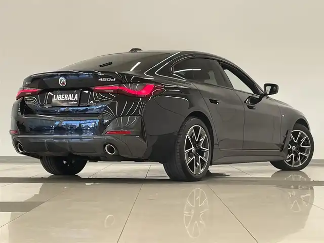 ＢＭＷ ＢＭＷ ４２０ｄ xDrive グランクーペ Mスポーツ 岡山県 2022(令4)年 4.3万km サファイアブラックP BMW　iDriveナビ/Rカメラ/パーキングアシスト/リバースアシスト/PDC/Bluetooth/USB/アップルカープレイ/ACC/オートライト/AHB/レインセンサー/パドルシフト/アンビエントライト/ワイヤレスチャージ/ブレーキホールド/走行モード/ミラー一体型ETC/ドラレコ（F/R）/SOSコール/正面、側面衝突警告/車線逸脱警告/車線変更警告/LEDヘッドライト/純正18インチ/パワーテールゲート