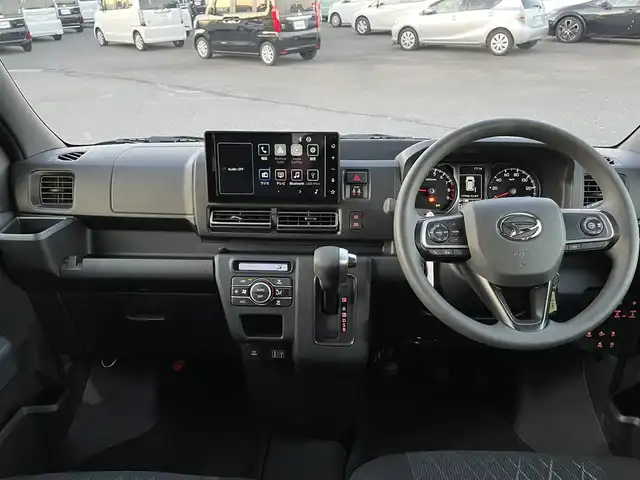ダイハツ アトレー バン RS 岡山県 2025(令7)年 0.2万km ブラックマイカメタリック 純正9インチディスプレイオーディオ/Bluetooth、HDMI、AndroidAuto/Apple　Carplay フルセグTV/両側パワースライドドア/ETC/バックカメラ/純正アルミホイール/LEDライト/衝突軽減システム/ワンオーナー/スマートキー/４WD切り替え/スペアキー/プッシュスタート
