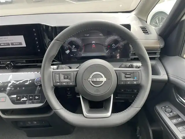 日産 セレナ ハイウェイスター V 東京都 2025(令7)年 0.1千km プリズムホワイト 純正12.3インチナビ/（フルセグTV/Bluetooth/HDMI/AM/FM）/プロパイロット/アラウンドビューモニター/インテリジェントルームミラー/ハンズフリーオートスライドドア/純正ビルトインETC2.0/オートハイビーム/純正ドライブレコーダー/パドルシフト/USBポート/LEDヘッドライト/LEDフォグランプ/インテリジェントエマージェンシーブレーキ/前方衝突予測警報/衝突回避ステアリングアシスト/車線逸脱防止支援システム/車線逸脱警報/後側方衝突防止支援システム/コーナーセンサー/ふらつき警報/踏み間違い衝突防止アシスト/標識検知機能/電動パーキングブレーキ