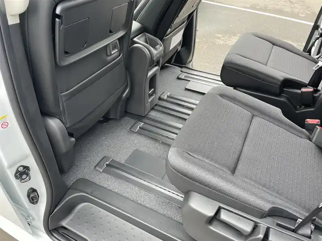 日産 セレナ ハイウェイスター V 東京都 2025(令7)年 0.1千km プリズムホワイト 純正12.3インチナビ/（フルセグTV/Bluetooth/HDMI/AM/FM）/プロパイロット/アラウンドビューモニター/インテリジェントルームミラー/ハンズフリーオートスライドドア/純正ビルトインETC2.0/オートハイビーム/純正ドライブレコーダー/パドルシフト/USBポート/LEDヘッドライト/LEDフォグランプ/インテリジェントエマージェンシーブレーキ/前方衝突予測警報/衝突回避ステアリングアシスト/車線逸脱防止支援システム/車線逸脱警報/後側方衝突防止支援システム/コーナーセンサー/ふらつき警報/踏み間違い衝突防止アシスト/標識検知機能/電動パーキングブレーキ