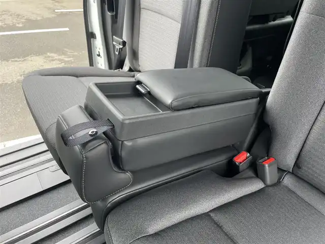 日産 セレナ ハイウェイスター V 東京都 2025(令7)年 0.1千km プリズムホワイト 純正12.3インチナビ/（フルセグTV/Bluetooth/HDMI/AM/FM）/プロパイロット/アラウンドビューモニター/インテリジェントルームミラー/ハンズフリーオートスライドドア/純正ビルトインETC2.0/オートハイビーム/純正ドライブレコーダー/パドルシフト/USBポート/LEDヘッドライト/LEDフォグランプ/インテリジェントエマージェンシーブレーキ/前方衝突予測警報/衝突回避ステアリングアシスト/車線逸脱防止支援システム/車線逸脱警報/後側方衝突防止支援システム/コーナーセンサー/ふらつき警報/踏み間違い衝突防止アシスト/標識検知機能/電動パーキングブレーキ