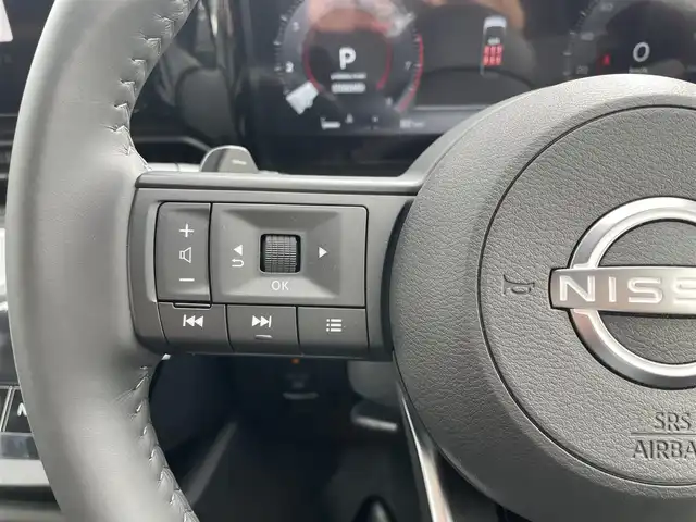 日産 セレナ ハイウェイスター V 東京都 2025(令7)年 0.1千km プリズムホワイト 純正12.3インチナビ/（フルセグTV/Bluetooth/HDMI/AM/FM）/プロパイロット/アラウンドビューモニター/インテリジェントルームミラー/ハンズフリーオートスライドドア/純正ビルトインETC2.0/オートハイビーム/純正ドライブレコーダー/パドルシフト/USBポート/LEDヘッドライト/LEDフォグランプ/インテリジェントエマージェンシーブレーキ/前方衝突予測警報/衝突回避ステアリングアシスト/車線逸脱防止支援システム/車線逸脱警報/後側方衝突防止支援システム/コーナーセンサー/ふらつき警報/踏み間違い衝突防止アシスト/標識検知機能/電動パーキングブレーキ