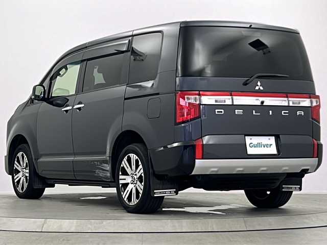 三菱 デリカＤ：５ P 大阪府 2022(令4)年 5.6万km グラファイトグレーメタリック/ブラックマイカ ワンオーナー/純正11インチALPINEナビ/・フルセグTV/・Bluetooth/・CD/DVD/・USB接続/オートステップ/全方位カメラ/パワーバックドア/レーダークルーズコントロール/FCMブレーキアシスト/誤発進抑制装置/両側パワースライドドア/前席シートヒーター/パドルシフト/保証書/取扱説明書/点検記録簿