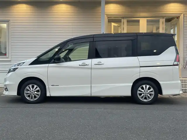 日産 セレナ ハイウェイスター プロパイロットED 秋田県 2016(平28)年 12.7万km ブリリアントホワイトパール 2トーン (株)IDOMが運営する【じしゃロン鳩ヶ谷店】の自社ローン専用車両になりますこちらは現金またはオートローンご利用時の価格です。自社ローンご希望の方は別途その旨お申付け下さい/プロパイロットエディション/プロパイロット/エマージェンシーブレーキ/インテリジェント パーキングアシスト（駐車支援システム）/インテリジェント LI（車線逸脱防止支援システム）/インテリジェント DA（ふらつき警報）/踏み間違い衝突防止アシスト/標識検知機能（進入禁止標識検知、最高速度標識検知、/一時停止標識検知）/フロント&バックソナー/SRSカーテンエアバッグシステム&/サイドエアバッグシステム〈前席〉/純正SDナビ【CD/DVD/Blu-ray/SD/Bluetooth/Apple CarPlay/android auto/HDMI/iPod】/フルセグTV/バックカメラ/フリップダウンモニター/オートデュアルエアコン/両側パワースライドドア/ハンズフリースライドドア/ETC/LEDヘッドライト/スペアキー×1