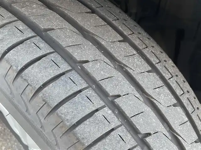 日産 セレナ ハイウェイスター プロパイロットED 秋田県 2016(平28)年 12.7万km ブリリアントホワイトパール 2トーン (株)IDOMが運営する【じしゃロン鳩ヶ谷店】の自社ローン専用車両になりますこちらは現金またはオートローンご利用時の価格です。自社ローンご希望の方は別途その旨お申付け下さい/プロパイロットエディション/プロパイロット/エマージェンシーブレーキ/インテリジェント パーキングアシスト（駐車支援システム）/インテリジェント LI（車線逸脱防止支援システム）/インテリジェント DA（ふらつき警報）/踏み間違い衝突防止アシスト/標識検知機能（進入禁止標識検知、最高速度標識検知、/一時停止標識検知）/フロント&バックソナー/SRSカーテンエアバッグシステム&/サイドエアバッグシステム〈前席〉/純正SDナビ【CD/DVD/Blu-ray/SD/Bluetooth/Apple CarPlay/android auto/HDMI/iPod】/フルセグTV/バックカメラ/フリップダウンモニター/オートデュアルエアコン/両側パワースライドドア/ハンズフリースライドドア/ETC/LEDヘッドライト/スペアキー×1