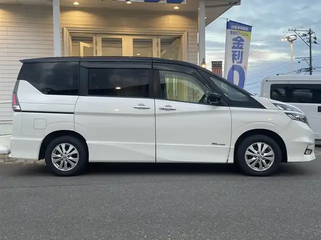 日産 セレナ ハイウェイスター プロパイロットED 秋田県 2016(平28)年 12.7万km ブリリアントホワイトパール 2トーン (株)IDOMが運営する【じしゃロン鳩ヶ谷店】の自社ローン専用車両になりますこちらは現金またはオートローンご利用時の価格です。自社ローンご希望の方は別途その旨お申付け下さい/プロパイロットエディション/プロパイロット/エマージェンシーブレーキ/インテリジェント パーキングアシスト（駐車支援システム）/インテリジェント LI（車線逸脱防止支援システム）/インテリジェント DA（ふらつき警報）/踏み間違い衝突防止アシスト/標識検知機能（進入禁止標識検知、最高速度標識検知、/一時停止標識検知）/フロント&バックソナー/SRSカーテンエアバッグシステム&/サイドエアバッグシステム〈前席〉/純正SDナビ【CD/DVD/Blu-ray/SD/Bluetooth/Apple CarPlay/android auto/HDMI/iPod】/フルセグTV/バックカメラ/フリップダウンモニター/オートデュアルエアコン/両側パワースライドドア/ハンズフリースライドドア/ETC/LEDヘッドライト/スペアキー×1