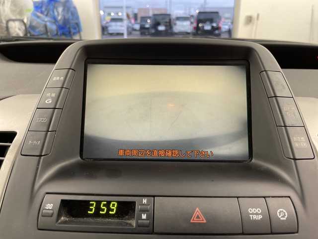 トヨタ プリウス EX 道央・札幌 2010(平22)年 17.4万km ブラック ・純正ナビ（メーカーオプションナビ）　/・CD/HDD/BT/・バックカメラ　/・オートライト　/・ステアリングスイッチ　/・オートライト　/・横滑り防止装置　/・プッシュスタート　/・スマートキー　/・電動格納ミラー　/・純正フロアマット　/？盗難防止装置　/・積込スタッドレス社外AW