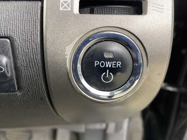 トヨタ プリウス EX 道央・札幌 2010(平22)年 17.4万km ブラック ・純正ナビ（メーカーオプションナビ）　/・CD/HDD/BT/・バックカメラ　/・オートライト　/・ステアリングスイッチ　/・オートライト　/・横滑り防止装置　/・プッシュスタート　/・スマートキー　/・電動格納ミラー　/・純正フロアマット　/？盗難防止装置　/・積込スタッドレス社外AW