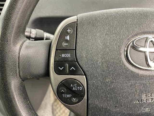 トヨタ プリウス EX 道央・札幌 2010(平22)年 17.4万km ブラック ・純正ナビ（メーカーオプションナビ）　/・CD/HDD/BT/・バックカメラ　/・オートライト　/・ステアリングスイッチ　/・オートライト　/・横滑り防止装置　/・プッシュスタート　/・スマートキー　/・電動格納ミラー　/・純正フロアマット　/？盗難防止装置　/・積込スタッドレス社外AW