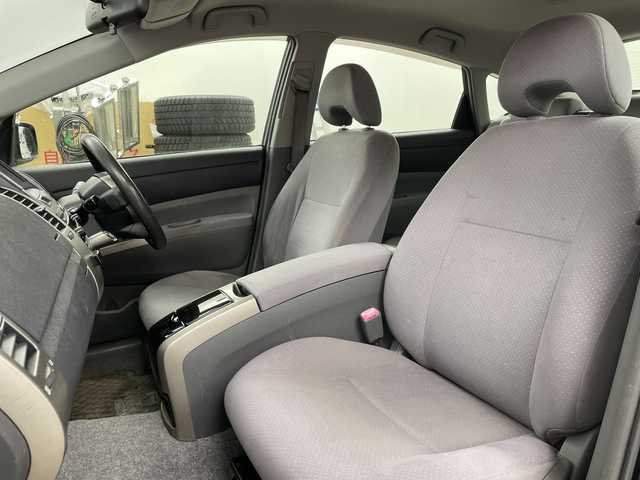 トヨタ プリウス EX 道央・札幌 2010(平22)年 17.4万km ブラック ・純正ナビ（メーカーオプションナビ）　/・CD/HDD/BT/・バックカメラ　/・オートライト　/・ステアリングスイッチ　/・オートライト　/・横滑り防止装置　/・プッシュスタート　/・スマートキー　/・電動格納ミラー　/・純正フロアマット　/？盗難防止装置　/・積込スタッドレス社外AW