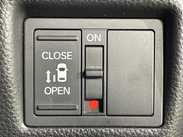 ホンダ Ｎ ＢＯＸ カスタム G L ホンダセンシング 神奈川県 2018(平30)年 5万km ブリリアントスポーティブルーメタリック2トーン ホンダセンシング/純正8型ナビ/・BT/フルセグTV/SD/CD/DVD/USB/バックカメラ/ビルトインETC/片側電動スライドドア/スマートキー/プッシュスタートボタン/ECON/ステアリングスイッチ/Autoライト/LEDヘッドライト/フォグランプ/電動格納ミラー/ウィンカーミラー/シートリフター/純正フロアマット/純正アルミホイール/純正ドアバイザー