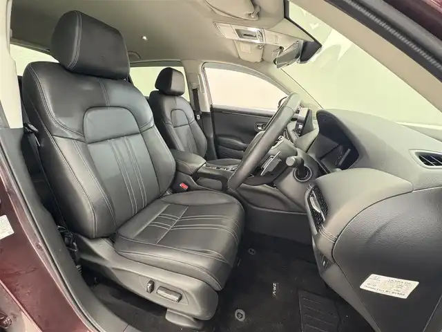 ホンダ ＺＲ－Ｖ ハイブリッド e:HEV Z 滋賀県 2023(令5)年 1.4万km アーバンチタニウムメタリック 純正9インチナビ/【Bluetooth/USB/フルセグTV】/BOSEプレミアムサウンド/ホンダセンシング/・衝突軽減ブレーキ（CMBS）/・先行車発進お知らせ機能/・歩行者事故低減ステアリング/・路外逸脱抑制機能/・標識認識機能/・渋滞追従機能付アダプティブクルーズコントロール/・車線維持支援システム（LKAS）/・トラフィックジャムアシスト（渋滞運転支援機能）/・ブラインドスポットインフォメーション/・誤発進抑制機能/・後方誤発進抑制機能/・近距離衝突軽減ブレーキ/・パーキングセンサーシステム/・後退出庫サポート/・オートハイビーム/・アダプティブドライビングビーム/全方位カメラ/クリアランスソナー/レザーシート/D/Nパワーシート/D/Nシートヒーター/LEDヘッドライト/パワーバックドア/ヒルディセントコントロール/電動パーキングブレーキ/オートブレーキホールド/ビルトインETC2.0